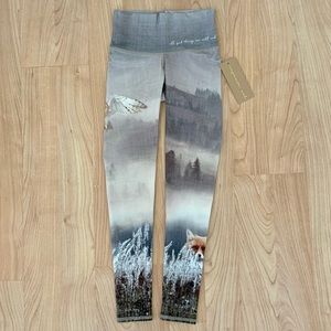 *SOLD* NWT Niyama Sol Solbox Leggings Size S